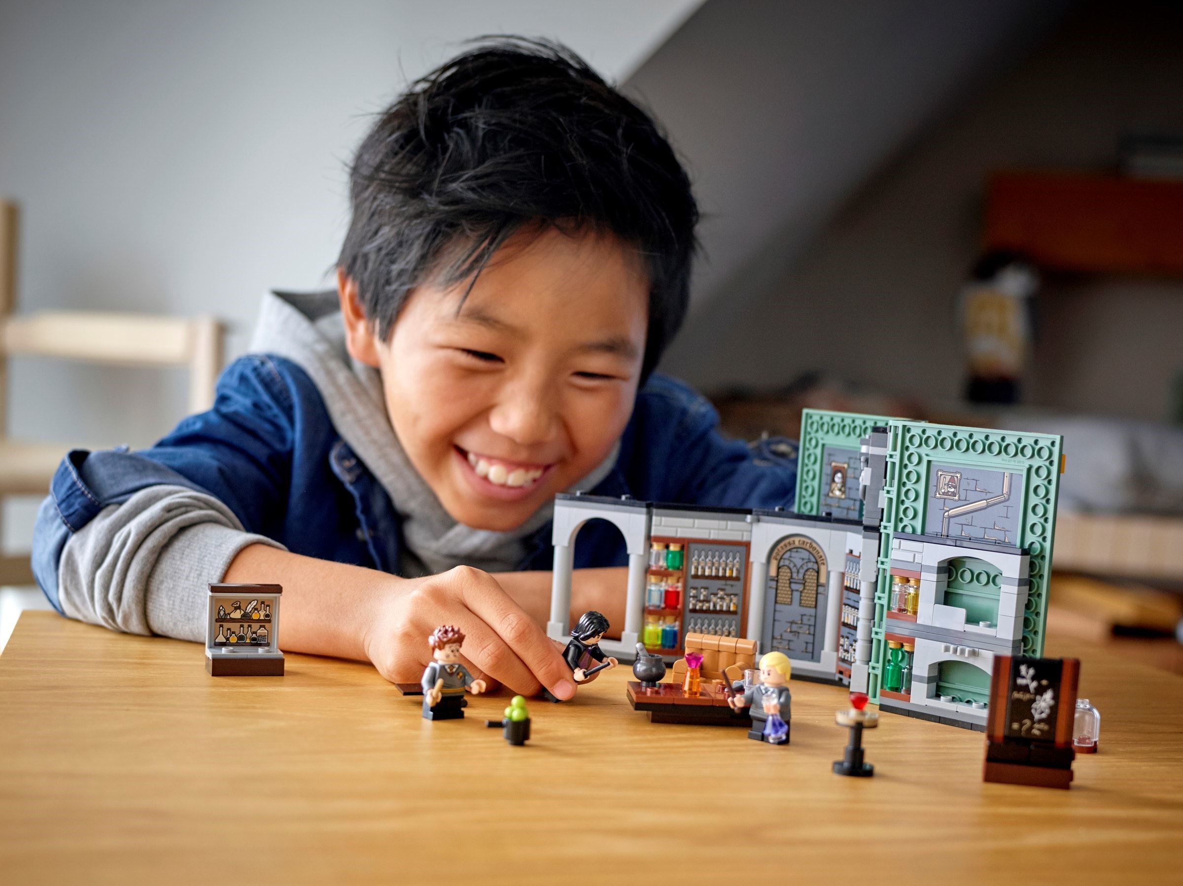 LEGO 76383 ����� � ���������: ���� ������������