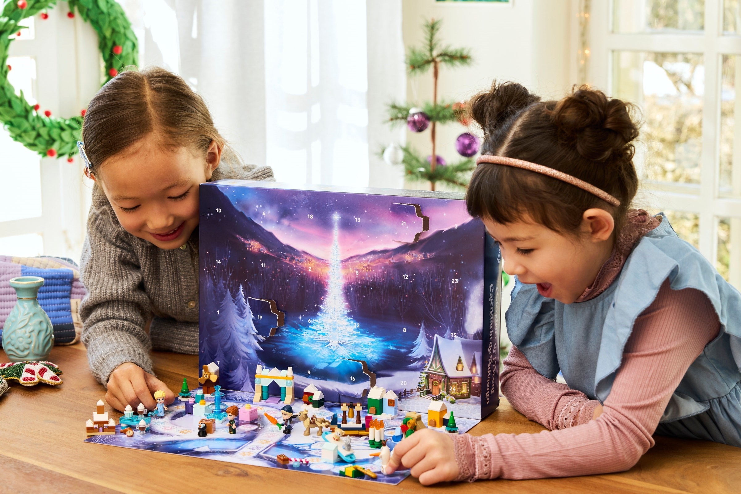 ����������� LEGO 43273 - ���� ���������� ��������� Disney 2025-2026