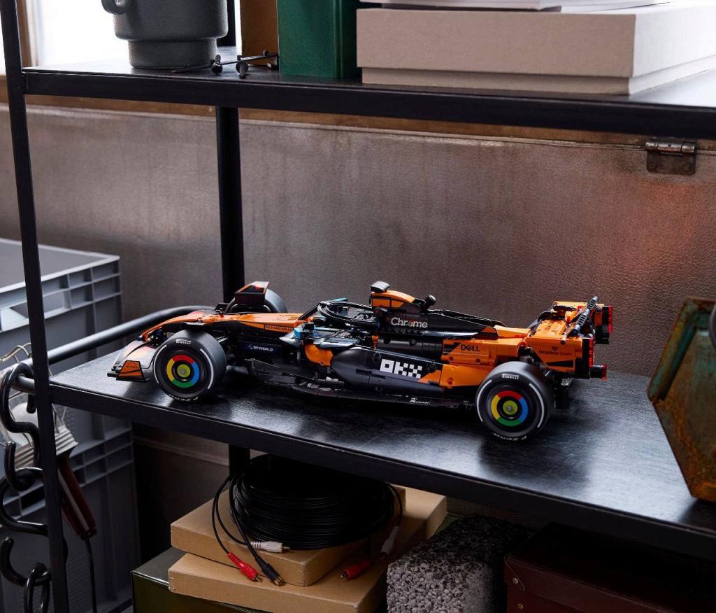 �����������  LEGO 42228 - ���� �������� ���������� �������-1 McLaren MCL39, 1675 �������