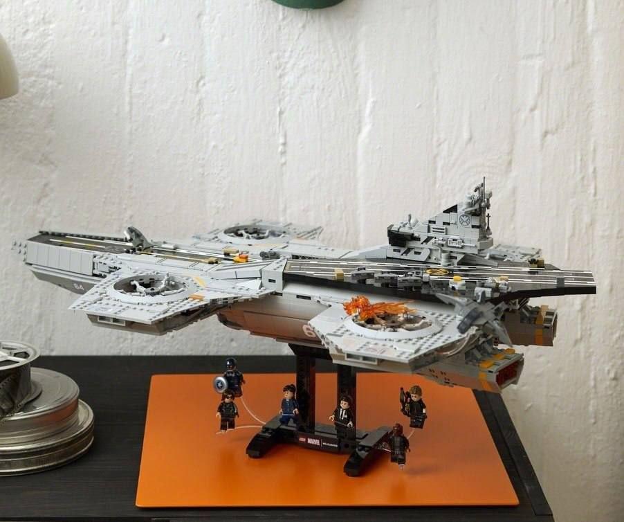 ����������� LEGO 76354 - ���� �������������� ����������� SHIELD, 3057 �������