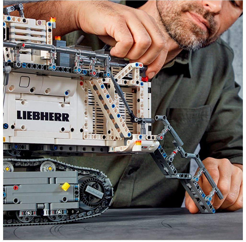 ����������� LEGO 42100 ���������� Liebherr R 9800
